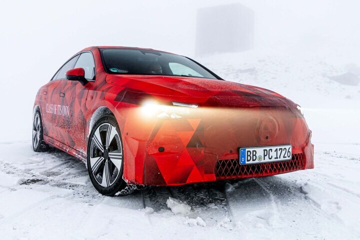 Mercedes-Benz CLA (Embargo 17-12)