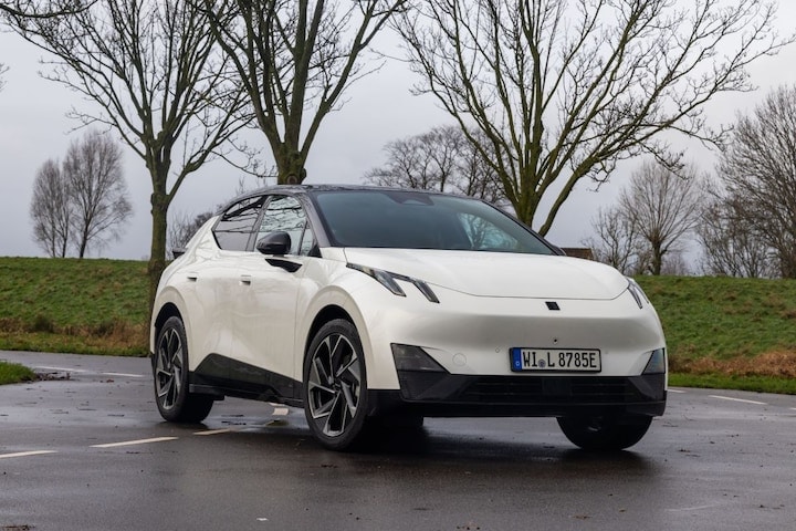 Lynk & Co 02