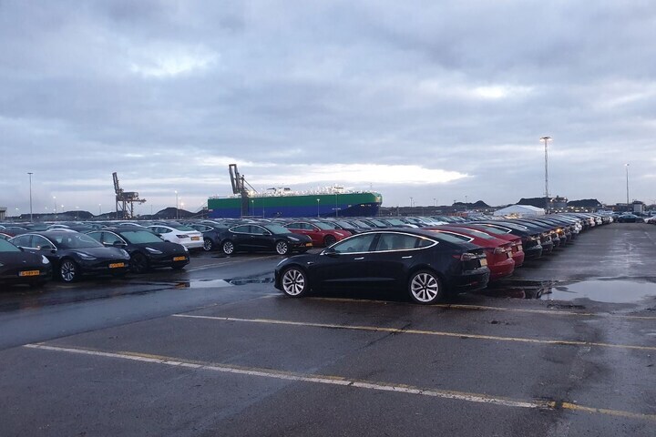 Tesla afleveringen 2019 Koopman Terminal Amsterdam
