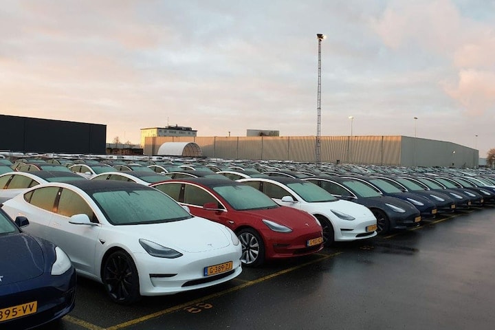 Tesla afleveringen 2019 Koopman Terminal Amsterdam