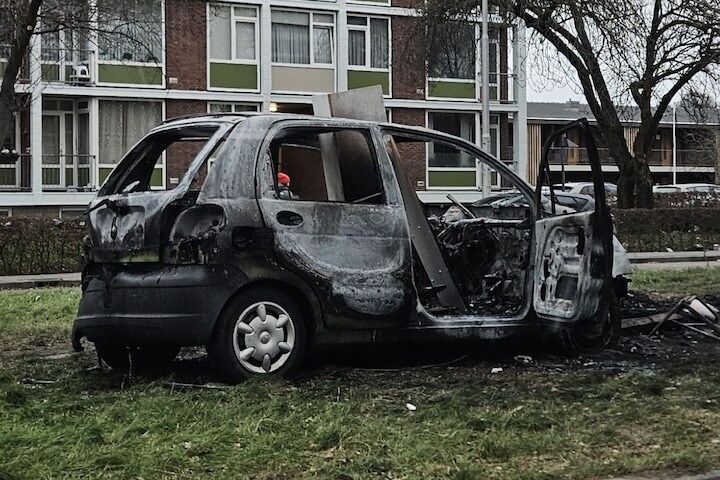 Daewoo Matiz brand wrak uitgebrand autobrand