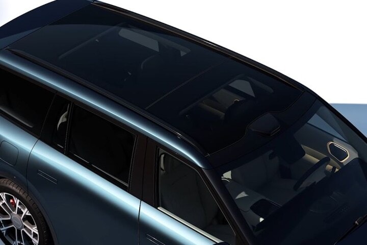 Lynk & Co 900