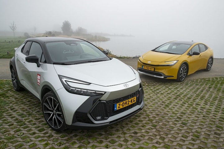Toyota C-HR vs. Toyota Prius