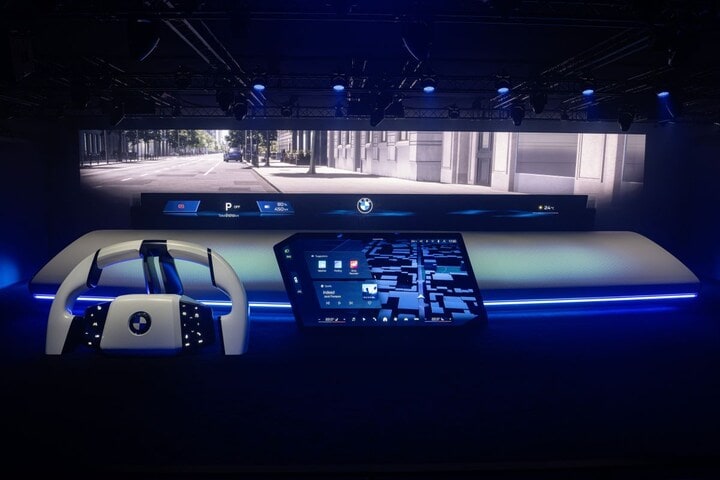BMW Panoramic iDrive