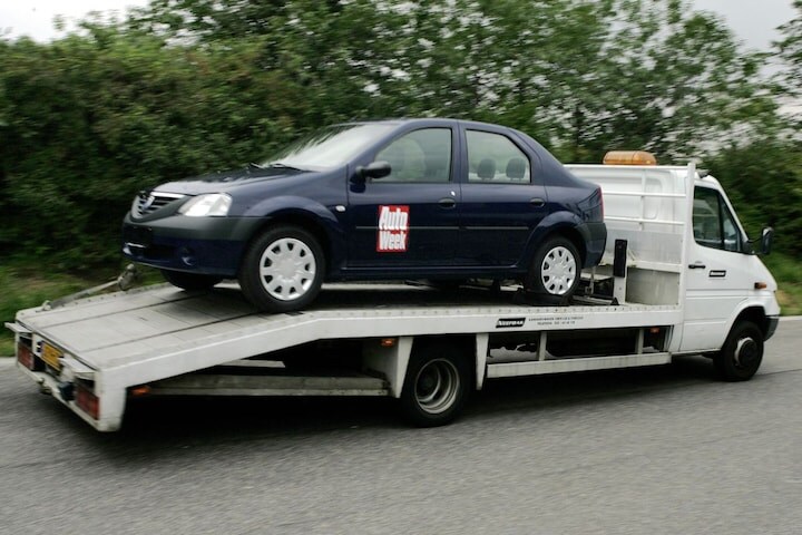 Dacia Logan AutoWeek duurtester in 2005