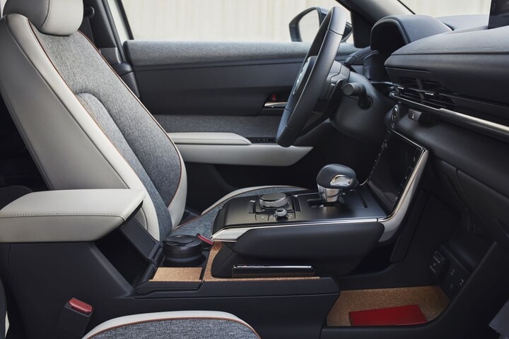 Mazda MX-30 R-EV 2025