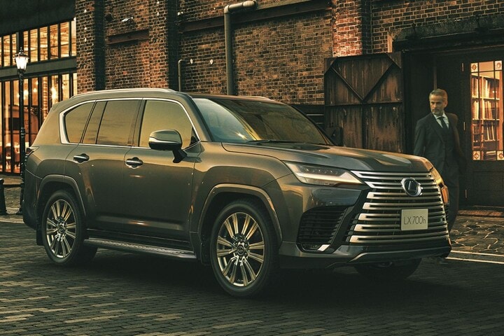 Lexus LX 700h