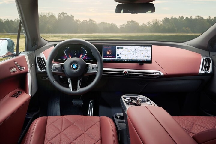 BMW iX facelift