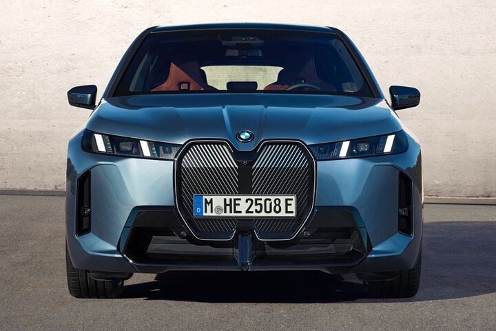 BMW iX facelift