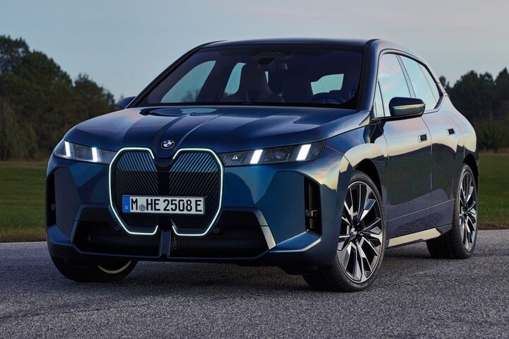 BMW iX facelift
