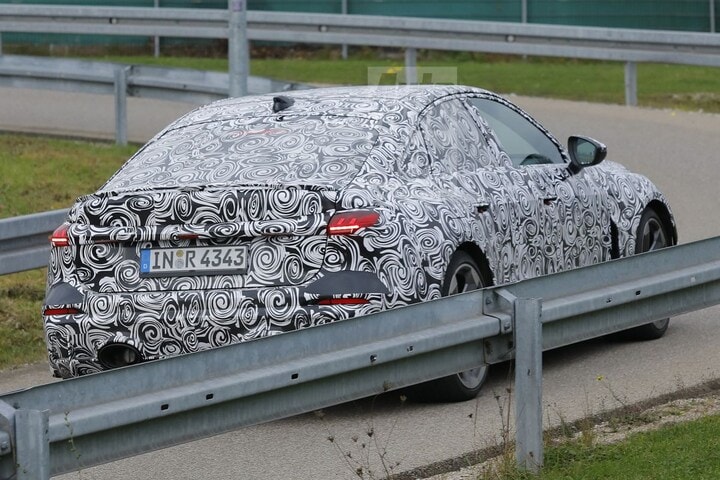 Audi RS5 spyshots