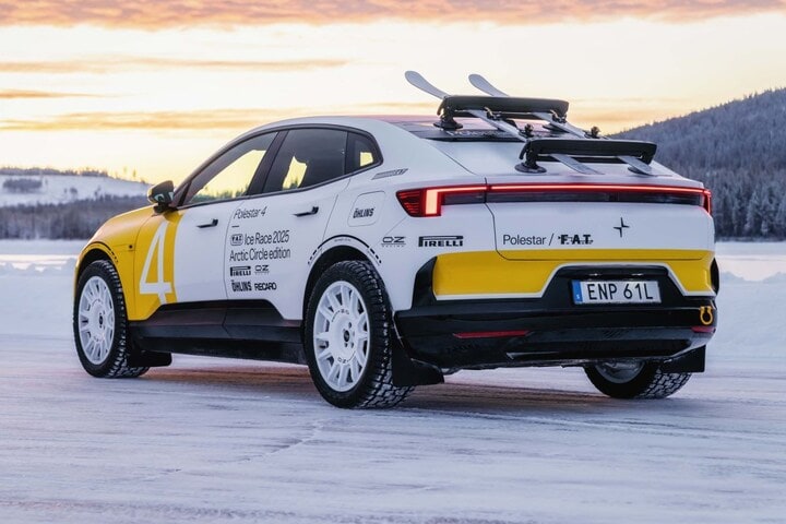 Polestar 3 en 4 Arctic Circle