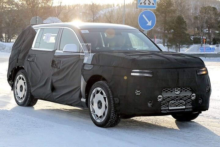 Spyshots Genesis GV90