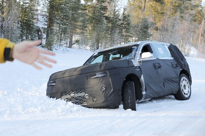 Spyshots Genesis GV90