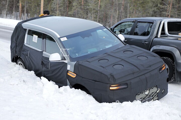 Spyshots Genesis GV90