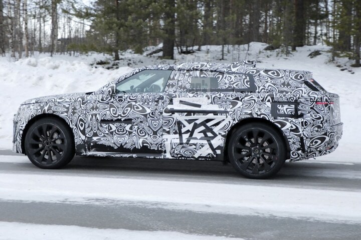 Range Rover Velar spyshots