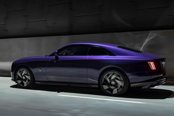 Rolls-Royce Spectre Black Badge