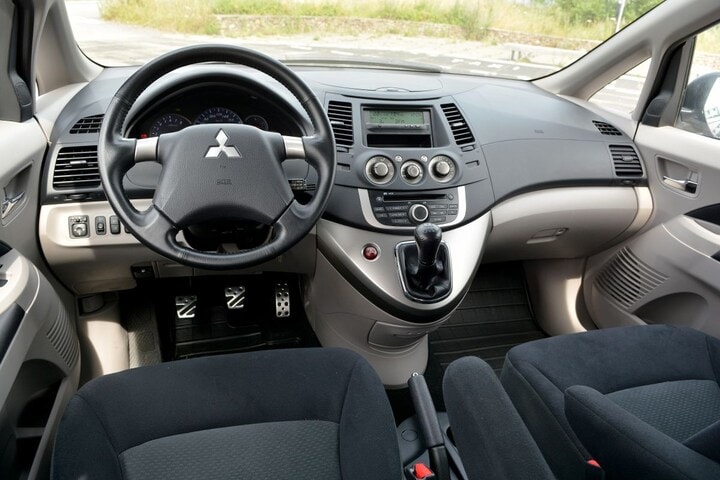 Mitsubishi Grandis