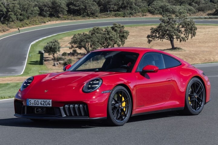 Porsche 911 Carrera 4 GTS Coupé