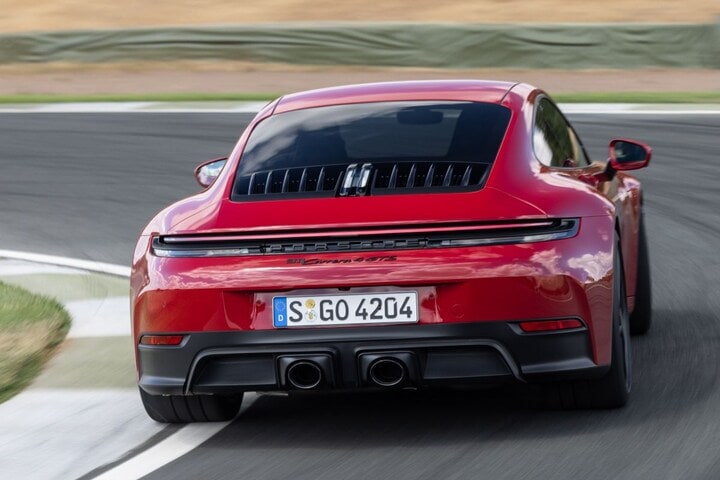 Porsche 911 Carrera 4 GTS Coupé