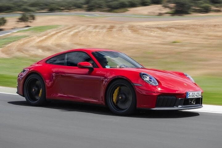 Porsche 911 Carrera 4 GTS Coupé