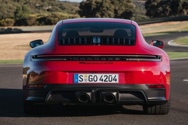 Porsche 911 Carrera 4 GTS Coupé