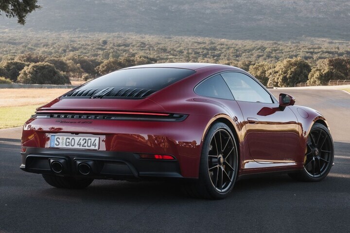 Porsche 911 Carrera 4 GTS Coupé
