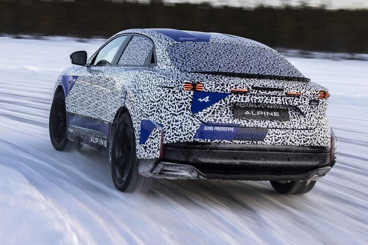 Alpine A390