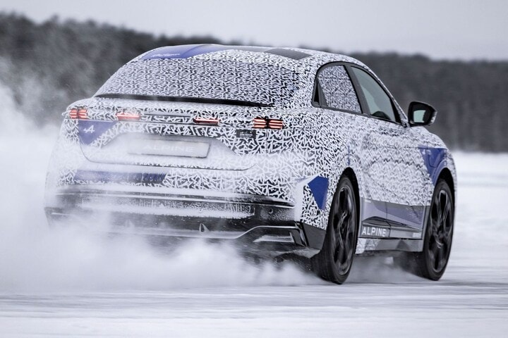 Alpine A390