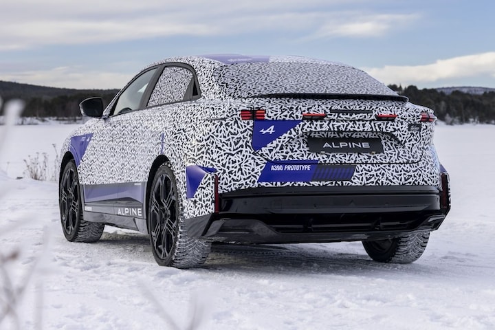 Alpine A390