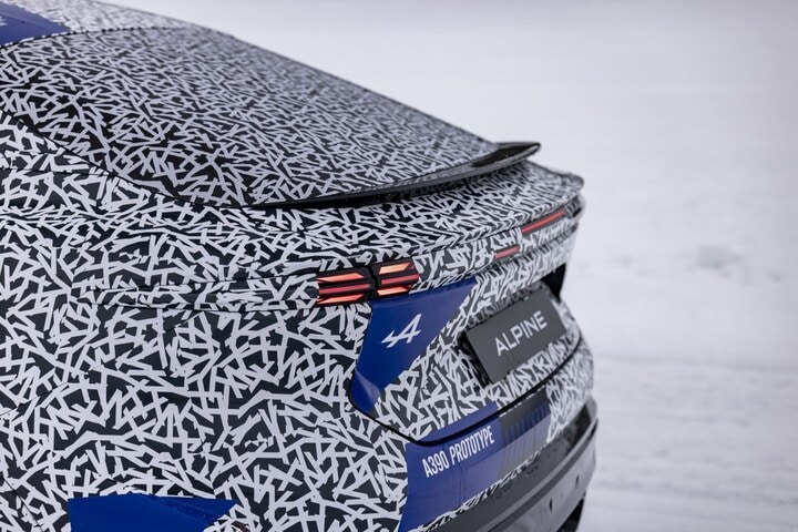 Alpine A390