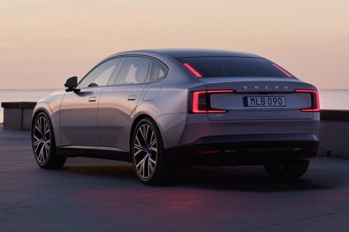Volvo ES90