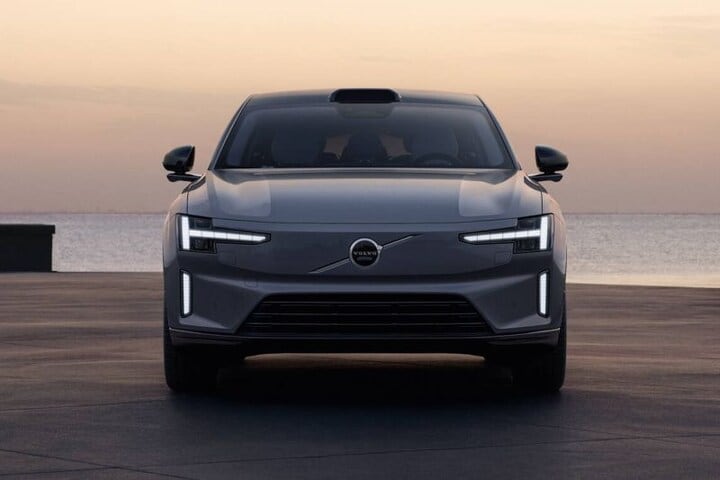 Volvo ES90