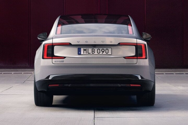 Volvo ES90