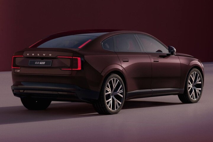 Volvo ES90
