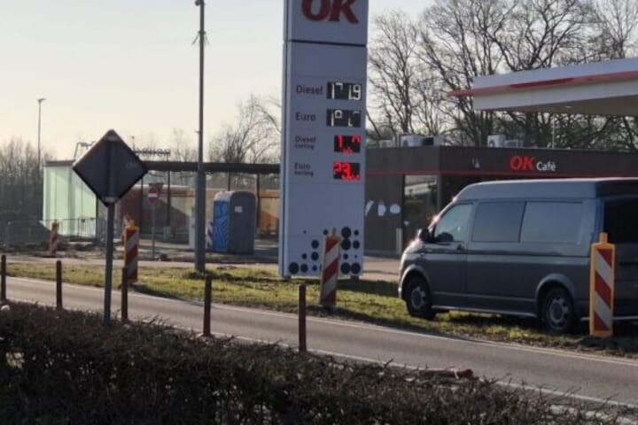 Flitser langs N-weg. 