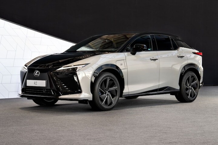 Lexus RZ (EMBARGO 12/3)