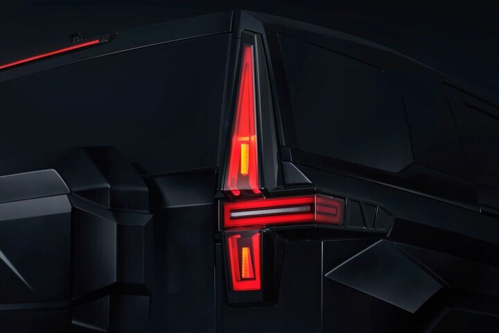 MHero 1