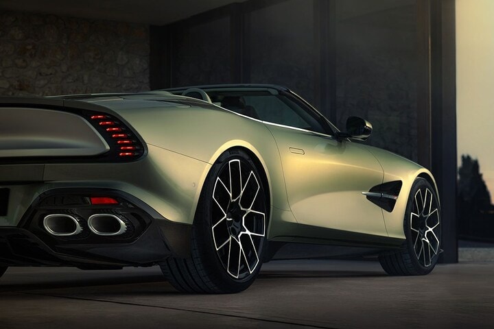 Aston Martin Vanquish Volante