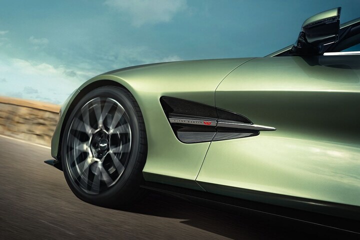 Aston Martin Vanquish Volante