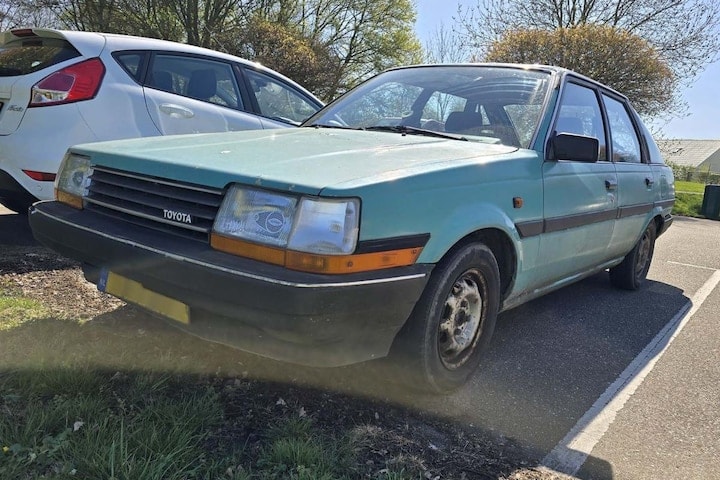 Toyota Carina