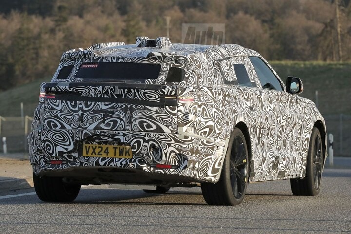Range Rover Velar spyshots