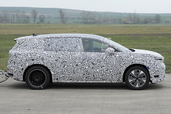 Spyshots Skoda Vision 7S 