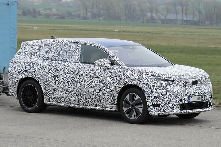 Spyshots Skoda Vision 7S 