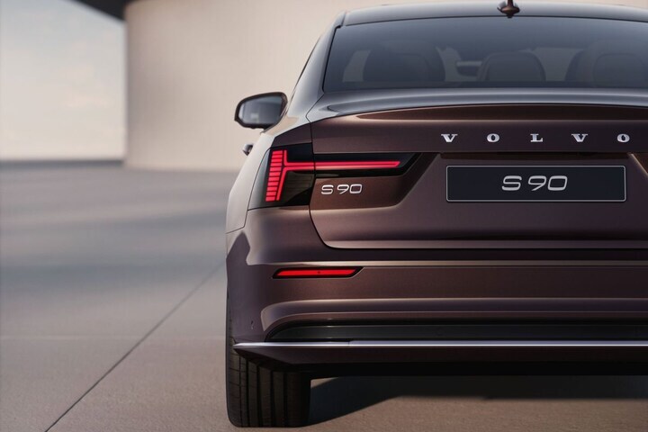 Volvo S90