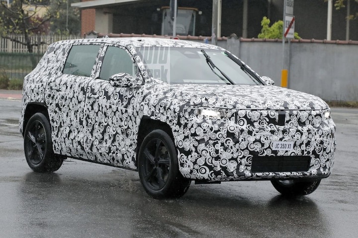 Jeep Compass spyshots