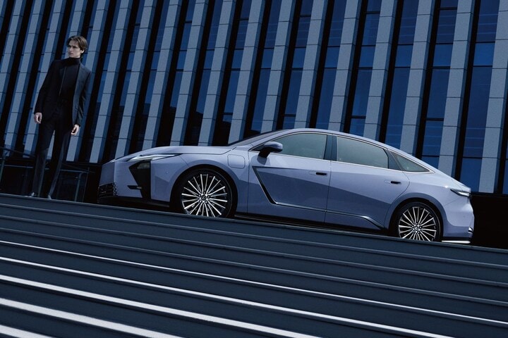 Lexus ES