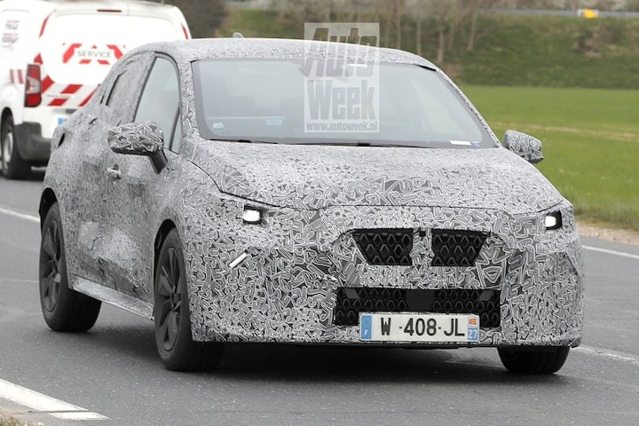 Renault Clio spyshots