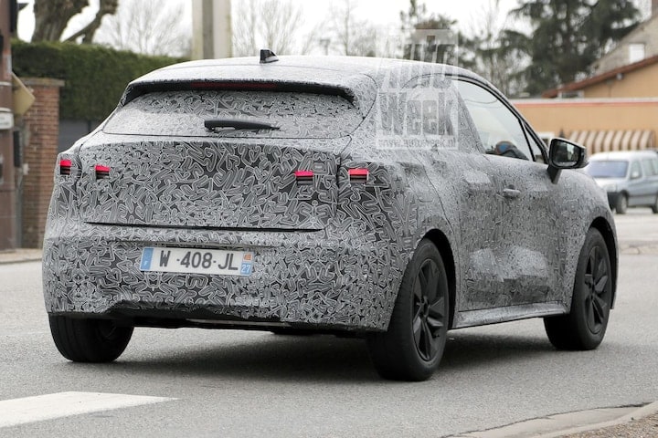 Renault Clio spyshots