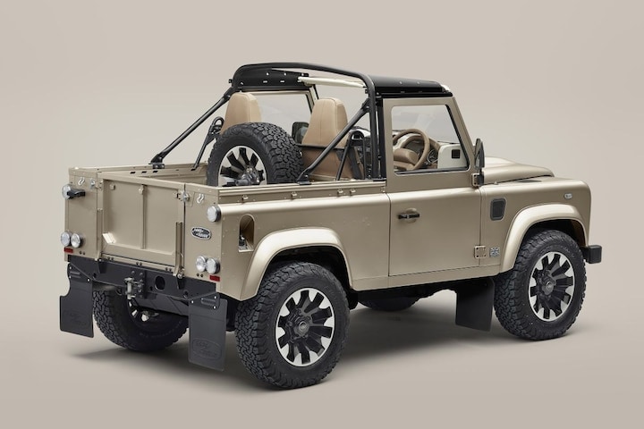 Land Rover Classic Defender V8 Soft Top 